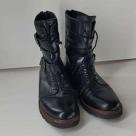 Stuart Weitzman 'Urbanite' Leather Boots - Picture 4 of 10